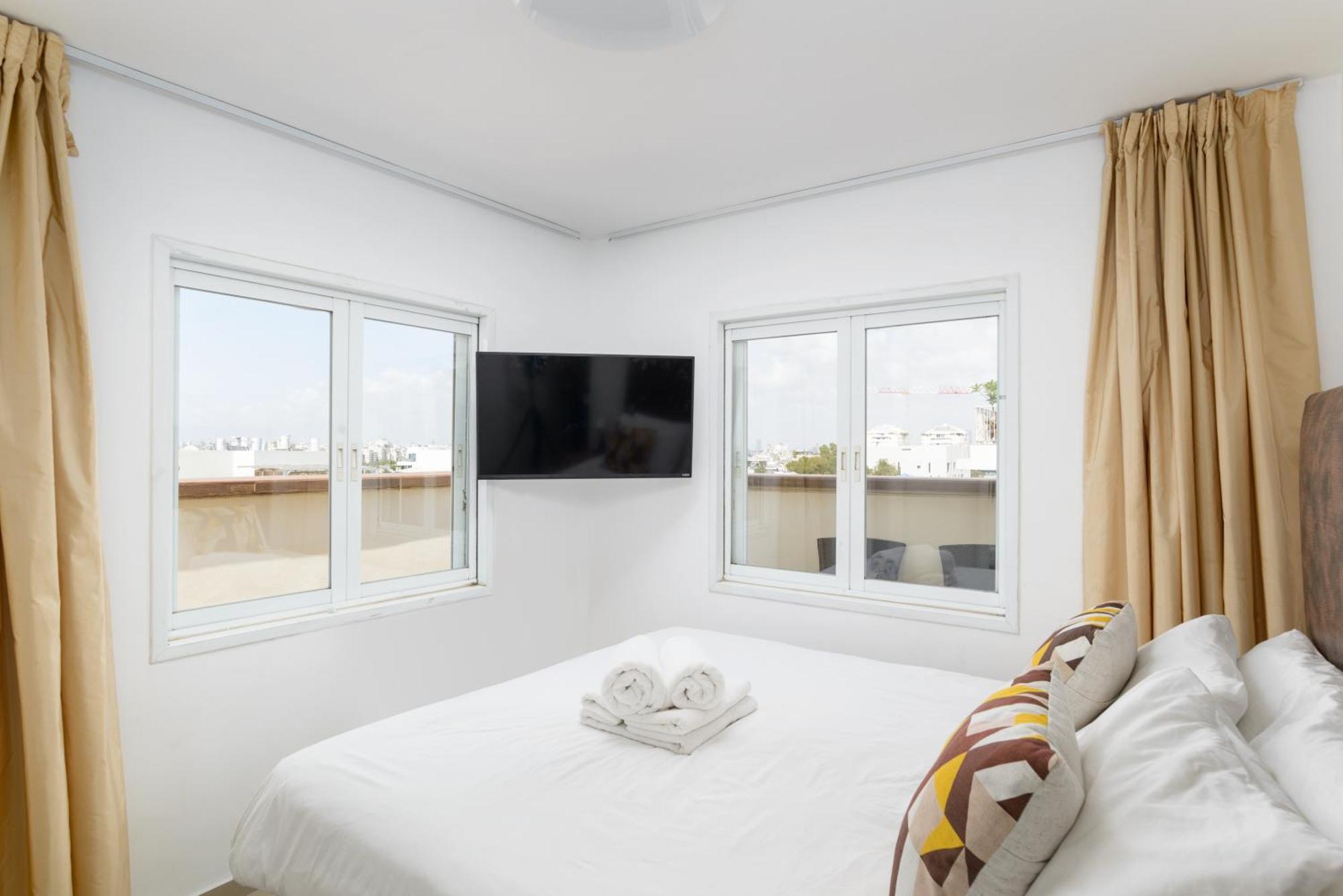 Penthouse With Panoramic View By Feelhome Тель-Авив Экстерьер фото
